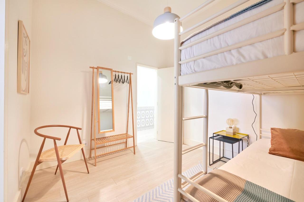 Charming 3Br Apt W/ Patio, By Timecooler リスボン エクステリア 写真