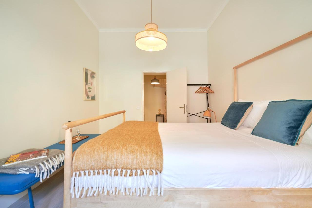 Charming 3Br Apt W/ Patio, By Timecooler リスボン エクステリア 写真